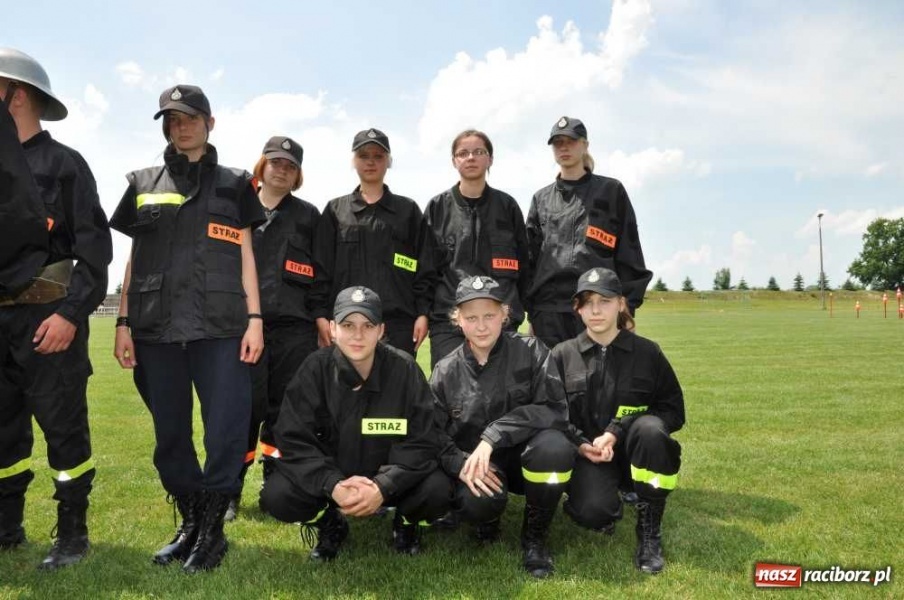 Zdjęcie w galerii na portalu naszraciborz.pl: W Pietrowicach zmagali się strażacy wiadomości z regionu