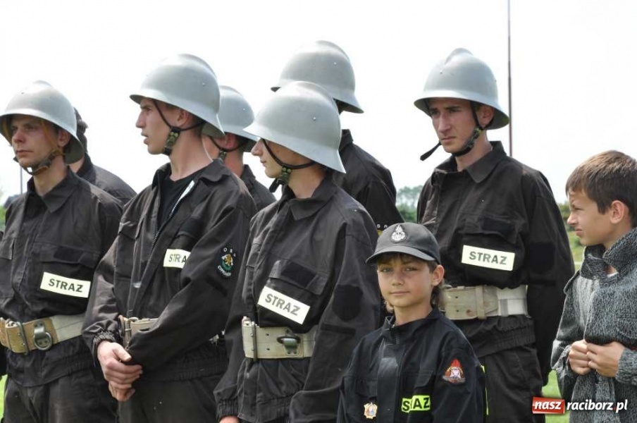 Zdjęcie w galerii na portalu naszraciborz.pl: W Pietrowicach zmagali się strażacy wiadomości z regionu