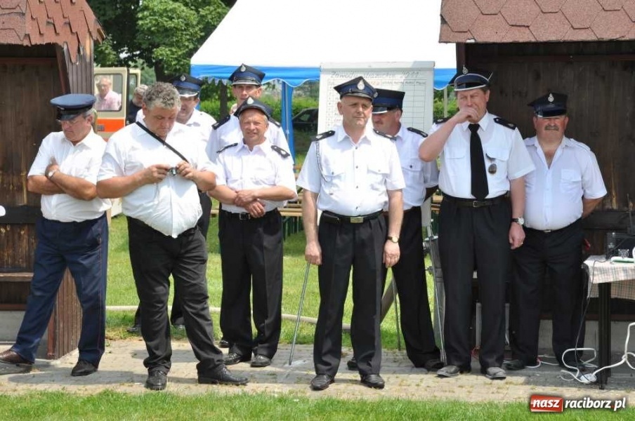 Zdjęcie w galerii na portalu naszraciborz.pl: W Pietrowicach zmagali się strażacy wiadomości z regionu