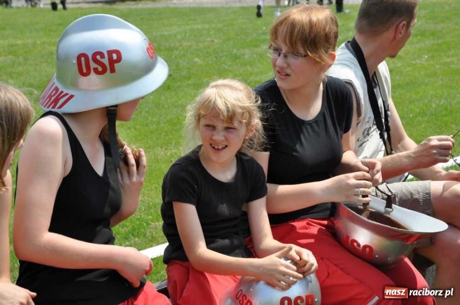 Zdjęcie w galerii na portalu naszraciborz.pl: W Pietrowicach zmagali się strażacy wiadomości z regionu