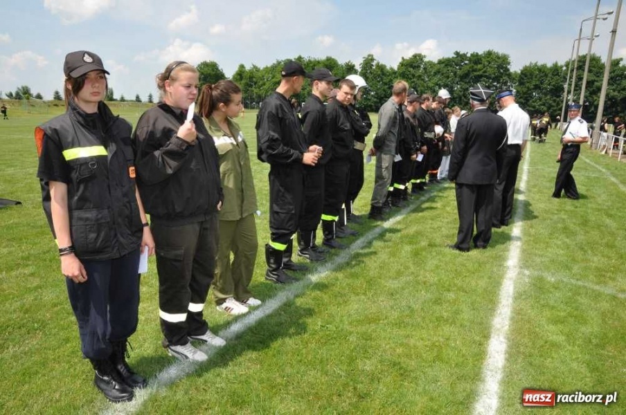Zdjęcie w galerii na portalu naszraciborz.pl: W Pietrowicach zmagali się strażacy wiadomości z regionu
