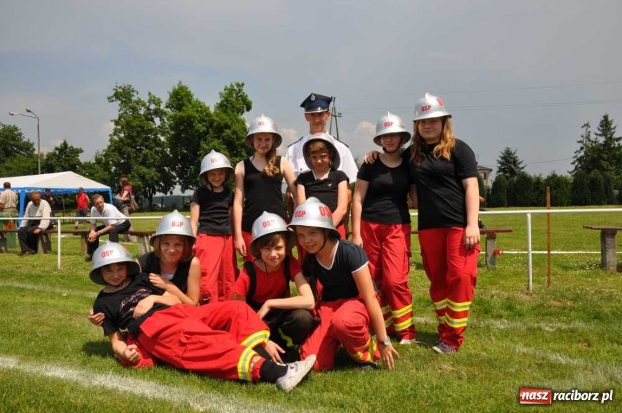 Zdjęcie w galerii na portalu naszraciborz.pl: W Pietrowicach zmagali się strażacy wiadomości z regionu