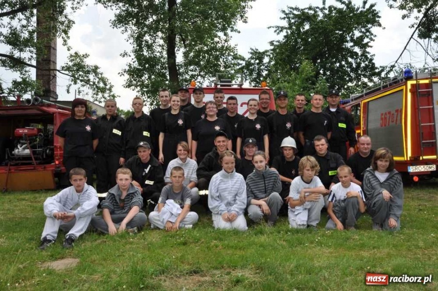 Zdjęcie w galerii na portalu naszraciborz.pl: W Pietrowicach zmagali się strażacy wiadomości z regionu