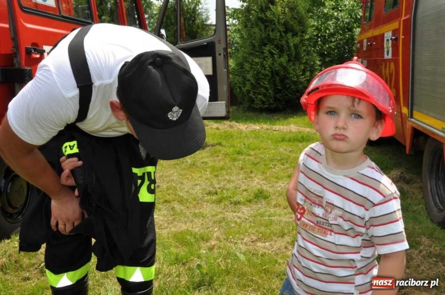 Zdjęcie w galerii na portalu naszraciborz.pl: W Pietrowicach zmagali się strażacy wiadomości z regionu