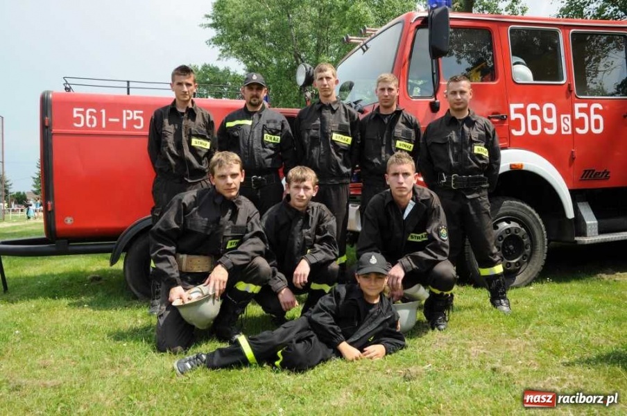 Zdjęcie w galerii na portalu naszraciborz.pl: W Pietrowicach zmagali się strażacy wiadomości z regionu