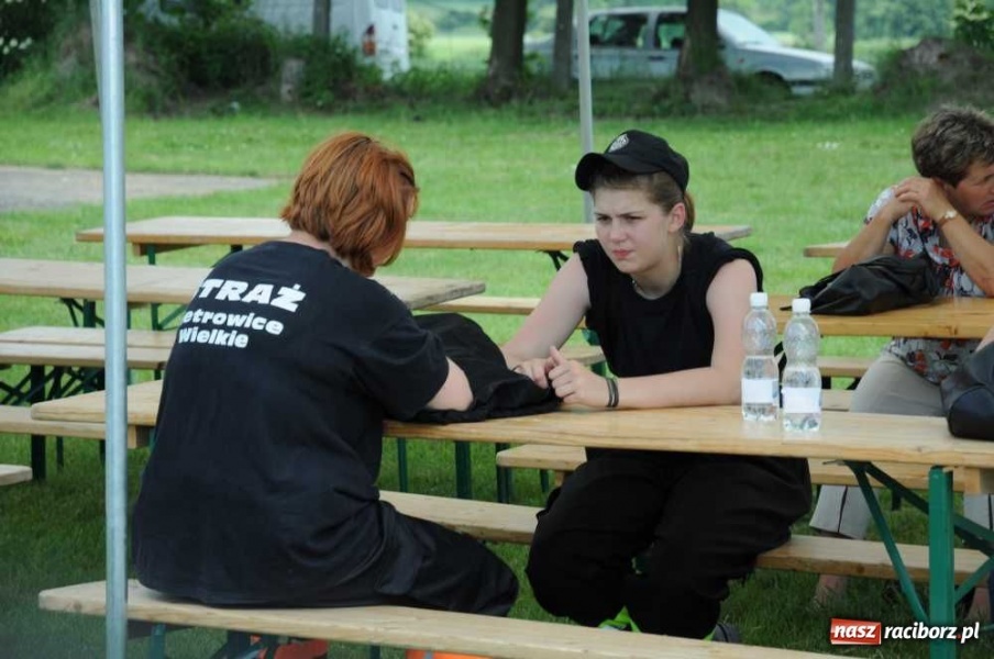 Zdjęcie w galerii na portalu naszraciborz.pl: W Pietrowicach zmagali się strażacy wiadomości z regionu