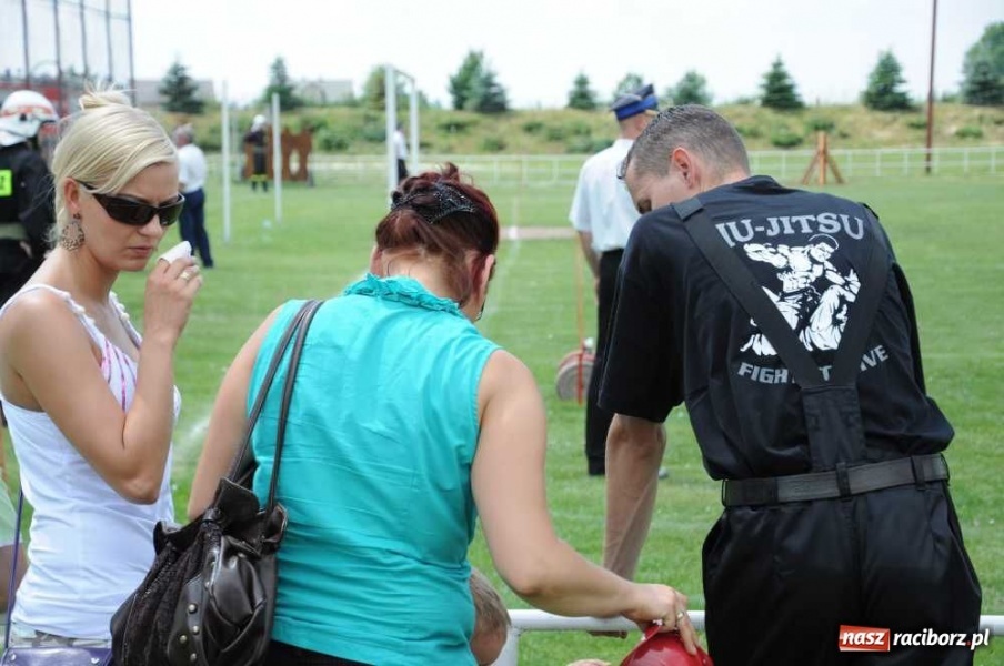 Zdjęcie w galerii na portalu naszraciborz.pl: W Pietrowicach zmagali się strażacy wiadomości z regionu