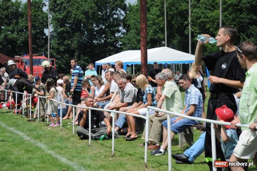 Zdjęcie w galerii na portalu naszraciborz.pl: W Pietrowicach zmagali się strażacy wiadomości z regionu