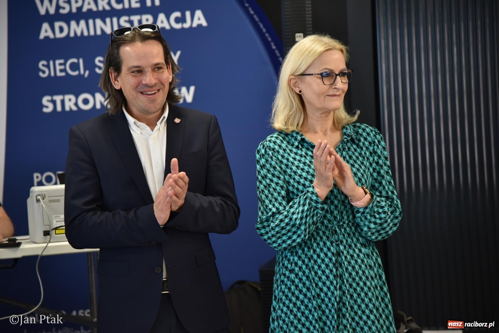 Zdjęcie w galerii na portalu naszraciborz.pl: Scrabble po raz pierwszy na dworcu. Mistrzostwa Raciborza na Stacji Młodych wiadomości z regionu