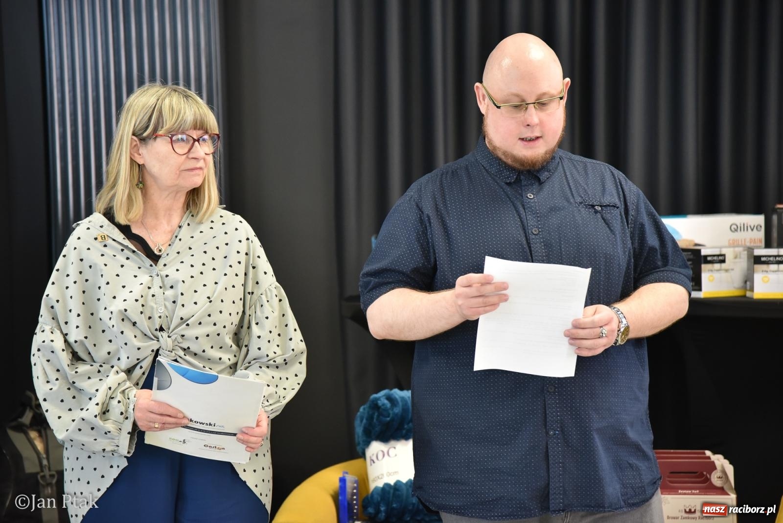 Zdjęcie w galerii na portalu naszraciborz.pl: Scrabble po raz pierwszy na dworcu. Mistrzostwa Raciborza na Stacji Młodych wiadomości z regionu