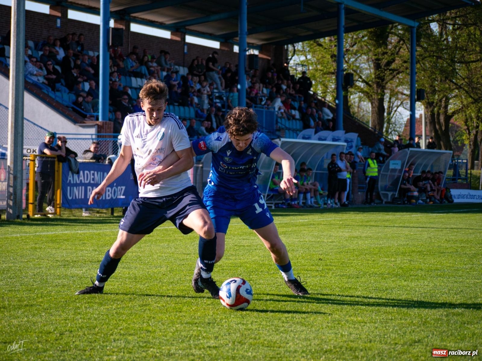 Zdjęcie w galerii na portalu naszraciborz.pl: Wyrównany mecz i walka do końca. Unia Racibórz dzieli punkty z Naprzodem Czyżowice [FOTO] wiadomości z regionu