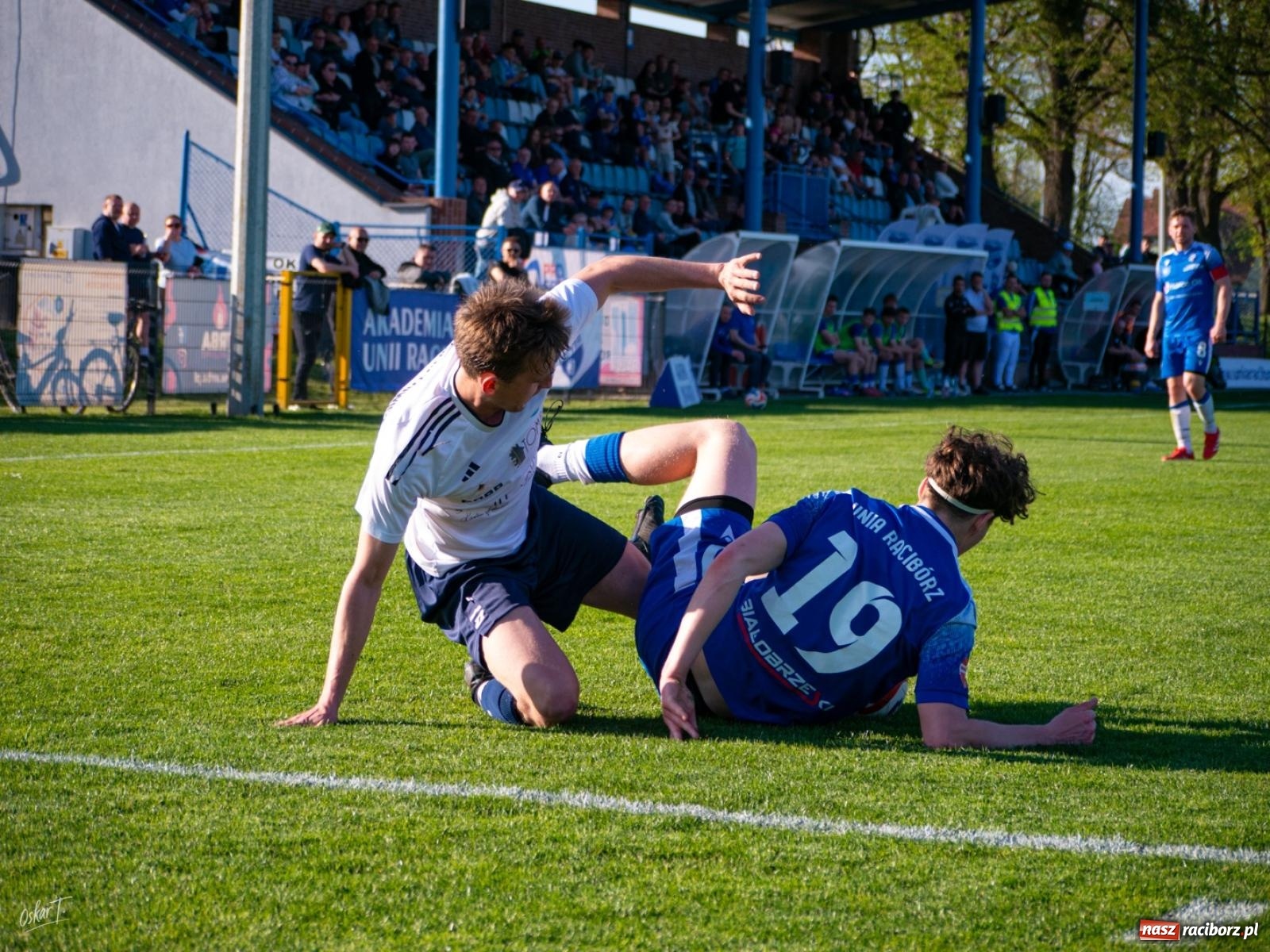 Zdjęcie w galerii na portalu naszraciborz.pl: Wyrównany mecz i walka do końca. Unia Racibórz dzieli punkty z Naprzodem Czyżowice [FOTO] wiadomości z regionu