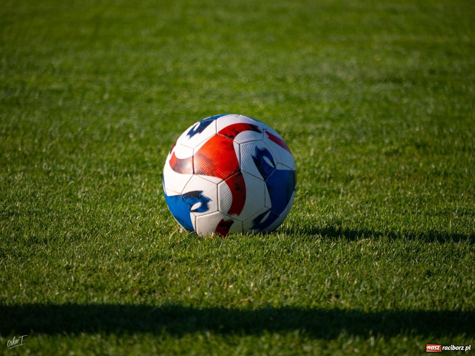 Zdjęcie w galerii na portalu naszraciborz.pl: Wyrównany mecz i walka do końca. Unia Racibórz dzieli punkty z Naprzodem Czyżowice [FOTO] wiadomości z regionu