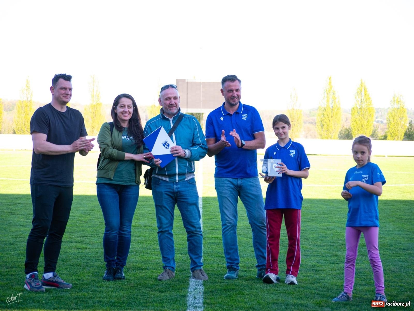 Zdjęcie w galerii na portalu naszraciborz.pl: Wyrównany mecz i walka do końca. Unia Racibórz dzieli punkty z Naprzodem Czyżowice [FOTO] wiadomości z regionu