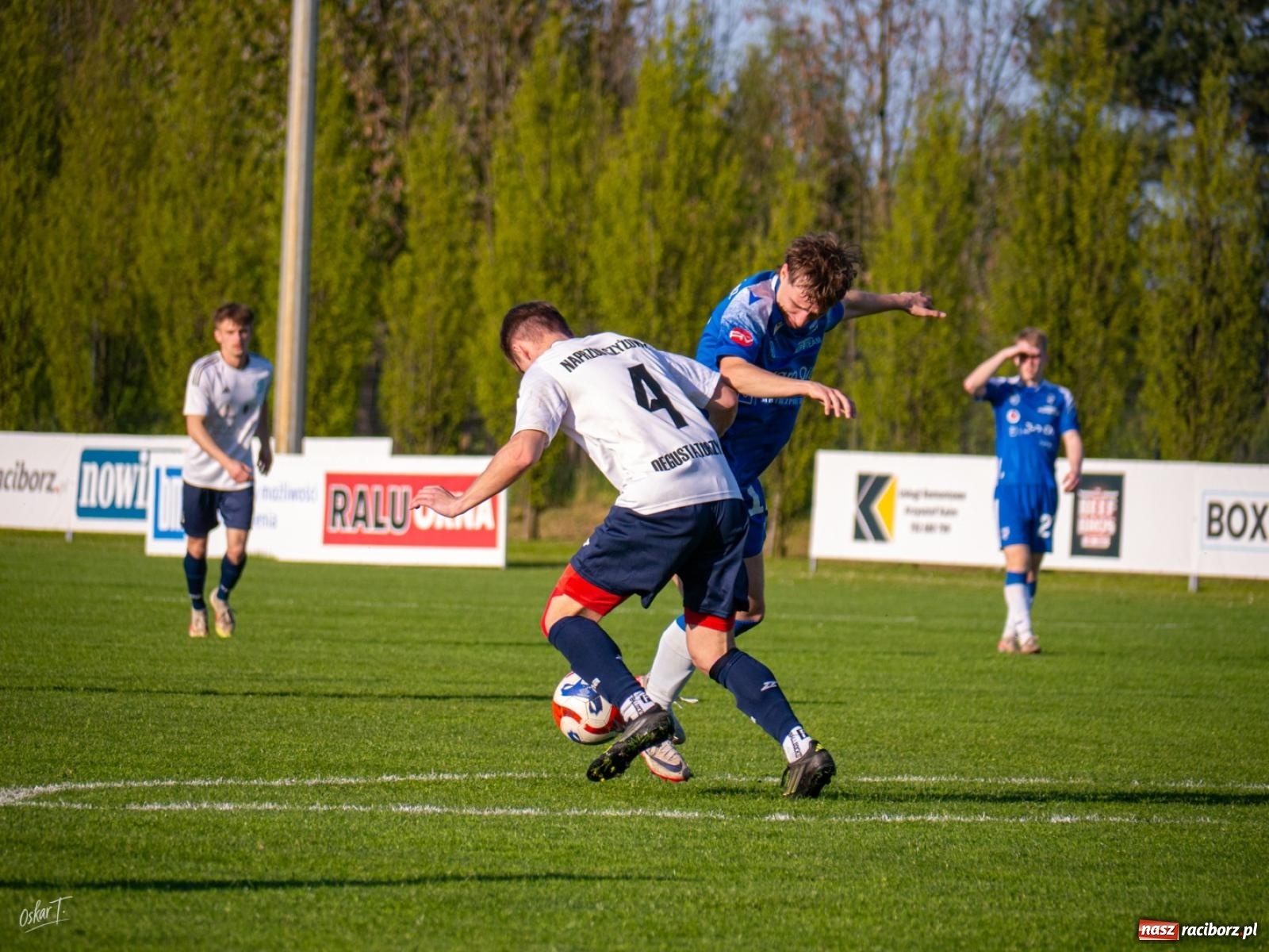 Zdjęcie w galerii na portalu naszraciborz.pl: Wyrównany mecz i walka do końca. Unia Racibórz dzieli punkty z Naprzodem Czyżowice [FOTO] wiadomości z regionu