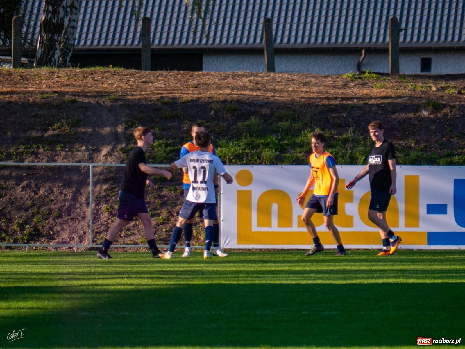 Zdjęcie w galerii na portalu naszraciborz.pl: Wyrównany mecz i walka do końca. Unia Racibórz dzieli punkty z Naprzodem Czyżowice [FOTO] wiadomości z regionu