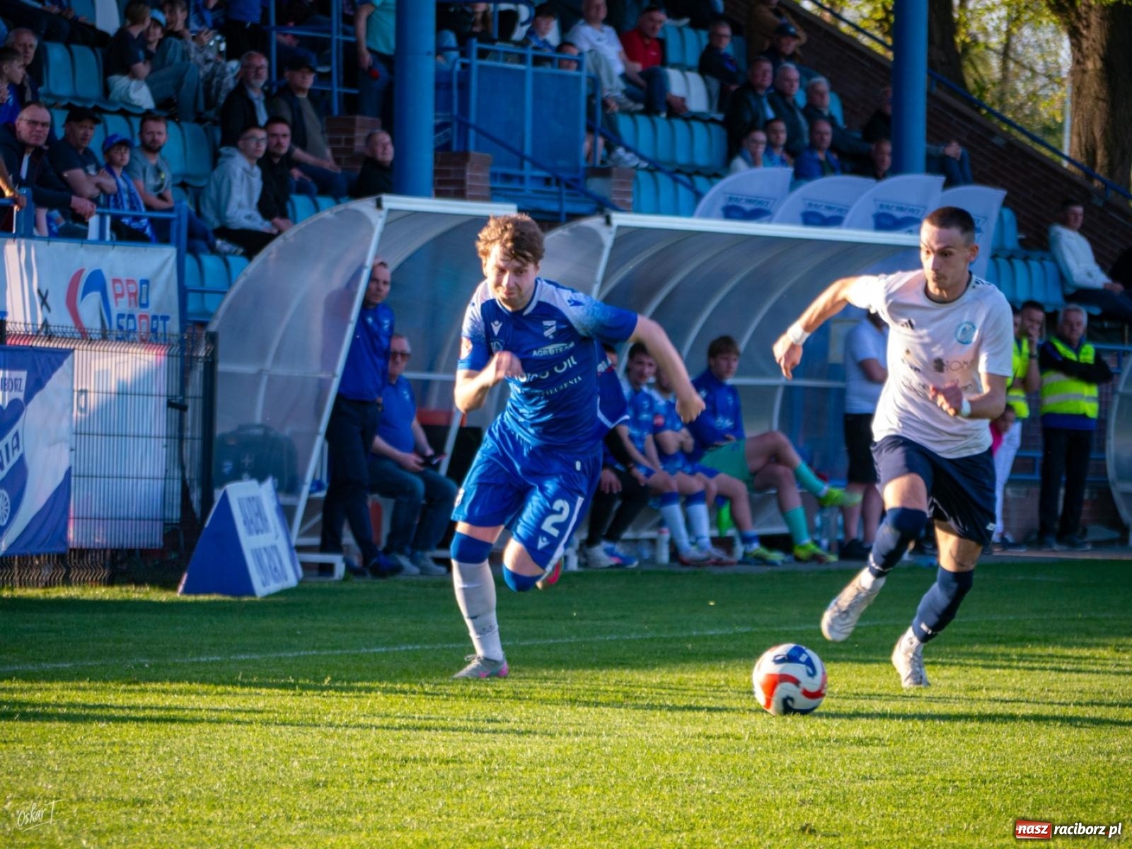 Zdjęcie w galerii na portalu naszraciborz.pl: Wyrównany mecz i walka do końca. Unia Racibórz dzieli punkty z Naprzodem Czyżowice [FOTO] wiadomości z regionu