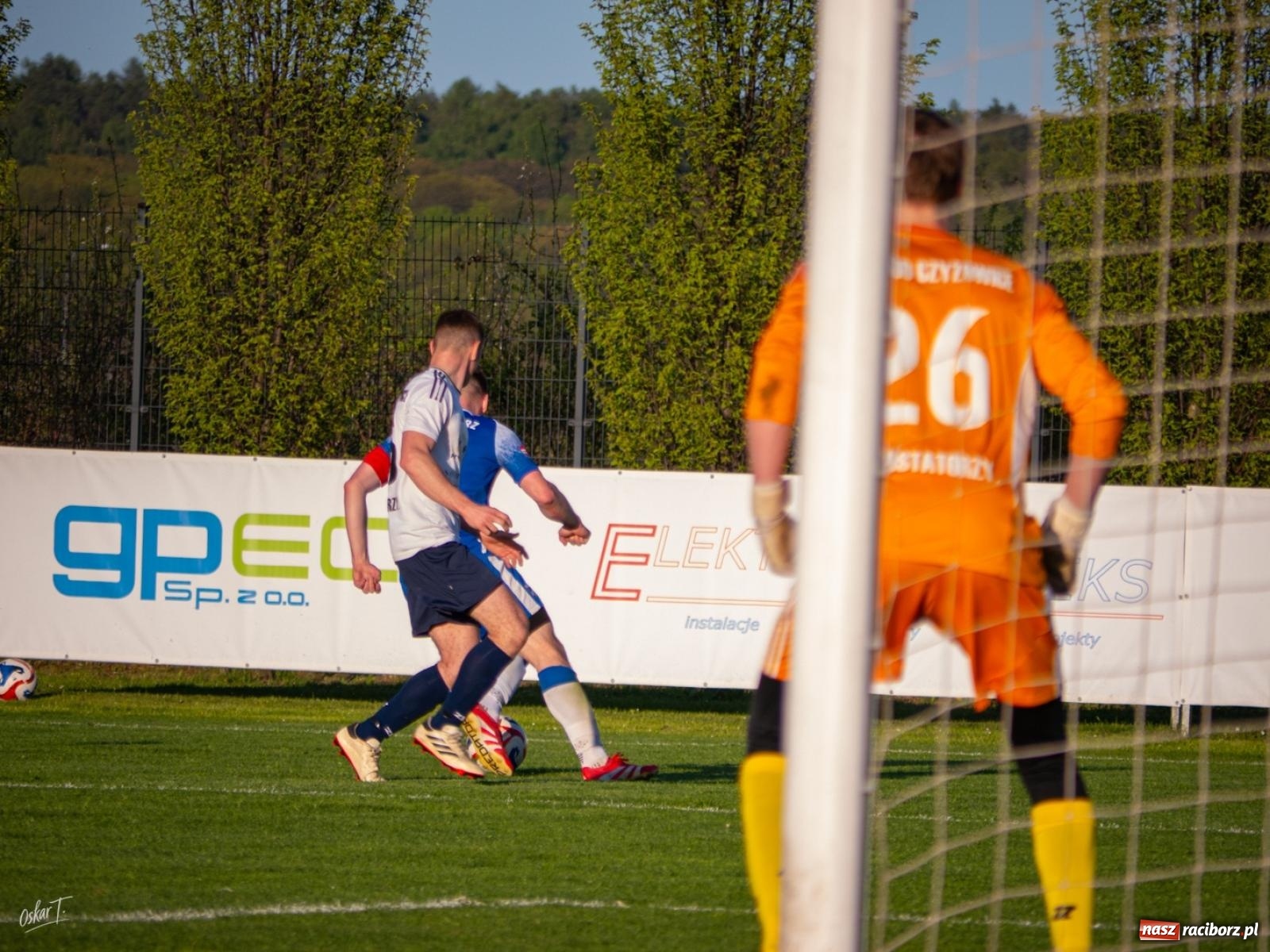 Zdjęcie w galerii na portalu naszraciborz.pl: Wyrównany mecz i walka do końca. Unia Racibórz dzieli punkty z Naprzodem Czyżowice [FOTO] wiadomości z regionu