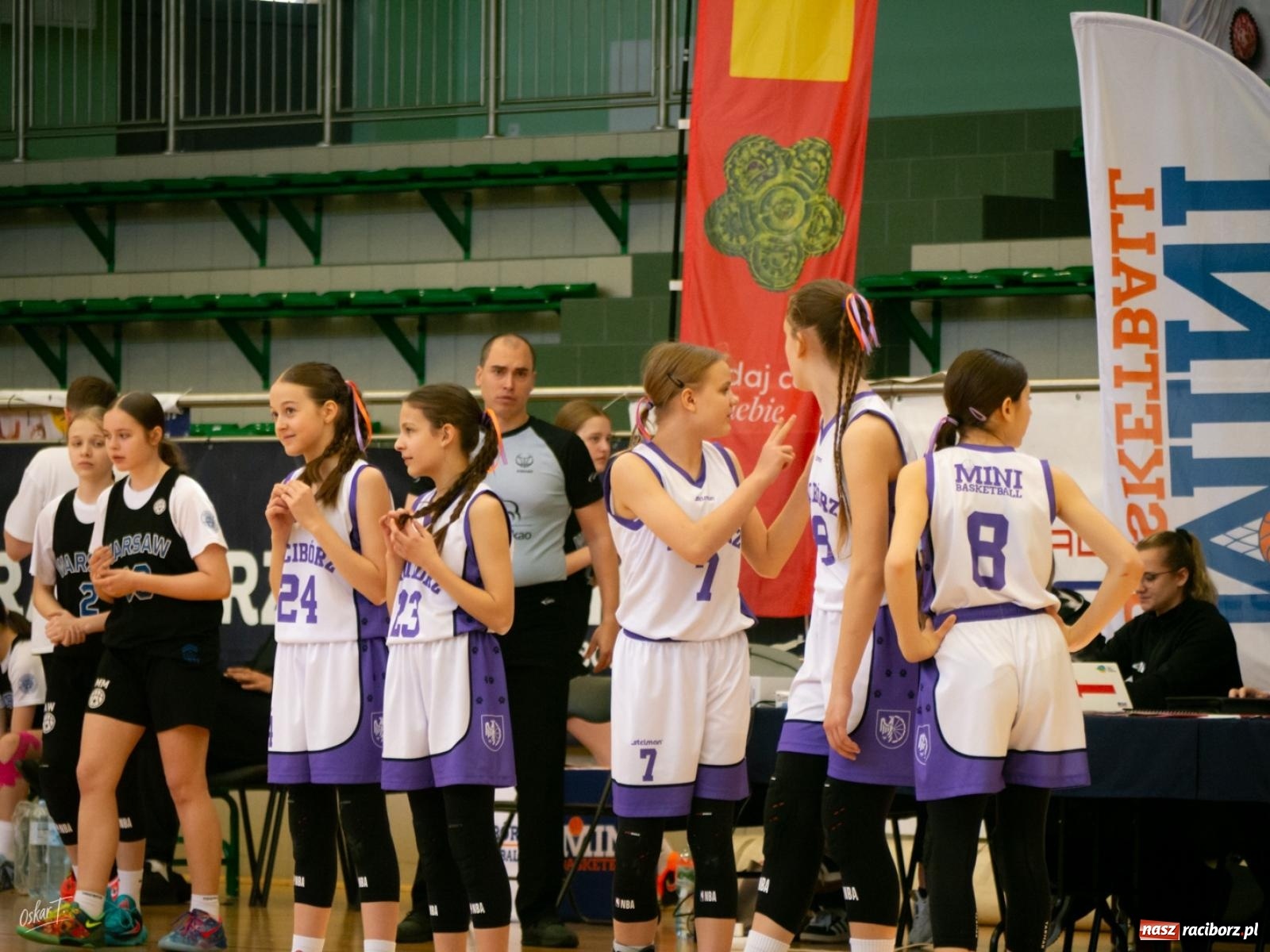 Zdjęcie w galerii na portalu naszraciborz.pl: Walka do końca mimo strat. Koszykarki MiniBasketball Racibórz uległy Warsaw Basketball [FOTO] wiadomości z regionu