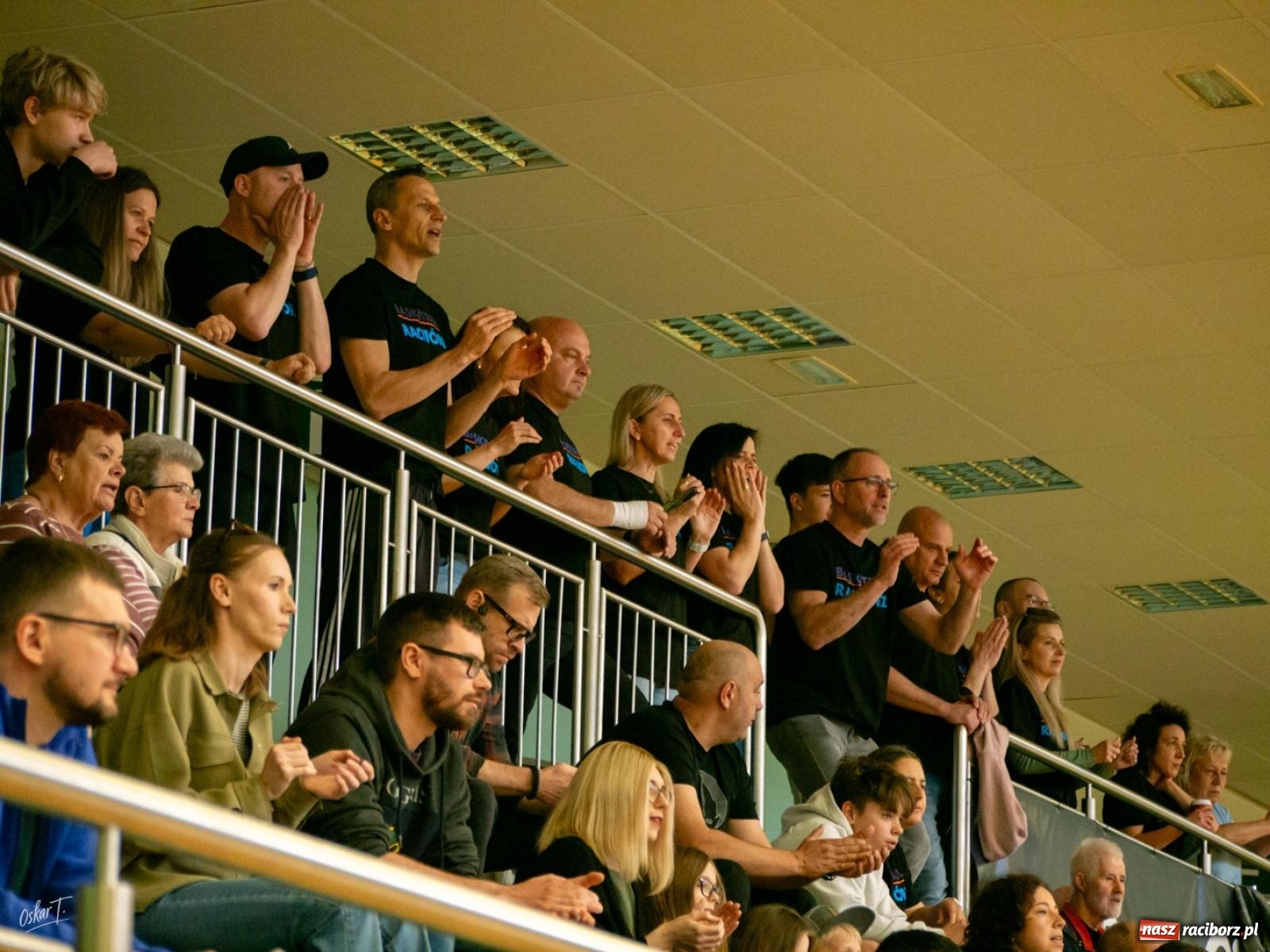 Zdjęcie w galerii na portalu naszraciborz.pl: Walka do końca mimo strat. Koszykarki MiniBasketball Racibórz uległy Warsaw Basketball [FOTO] wiadomości z regionu