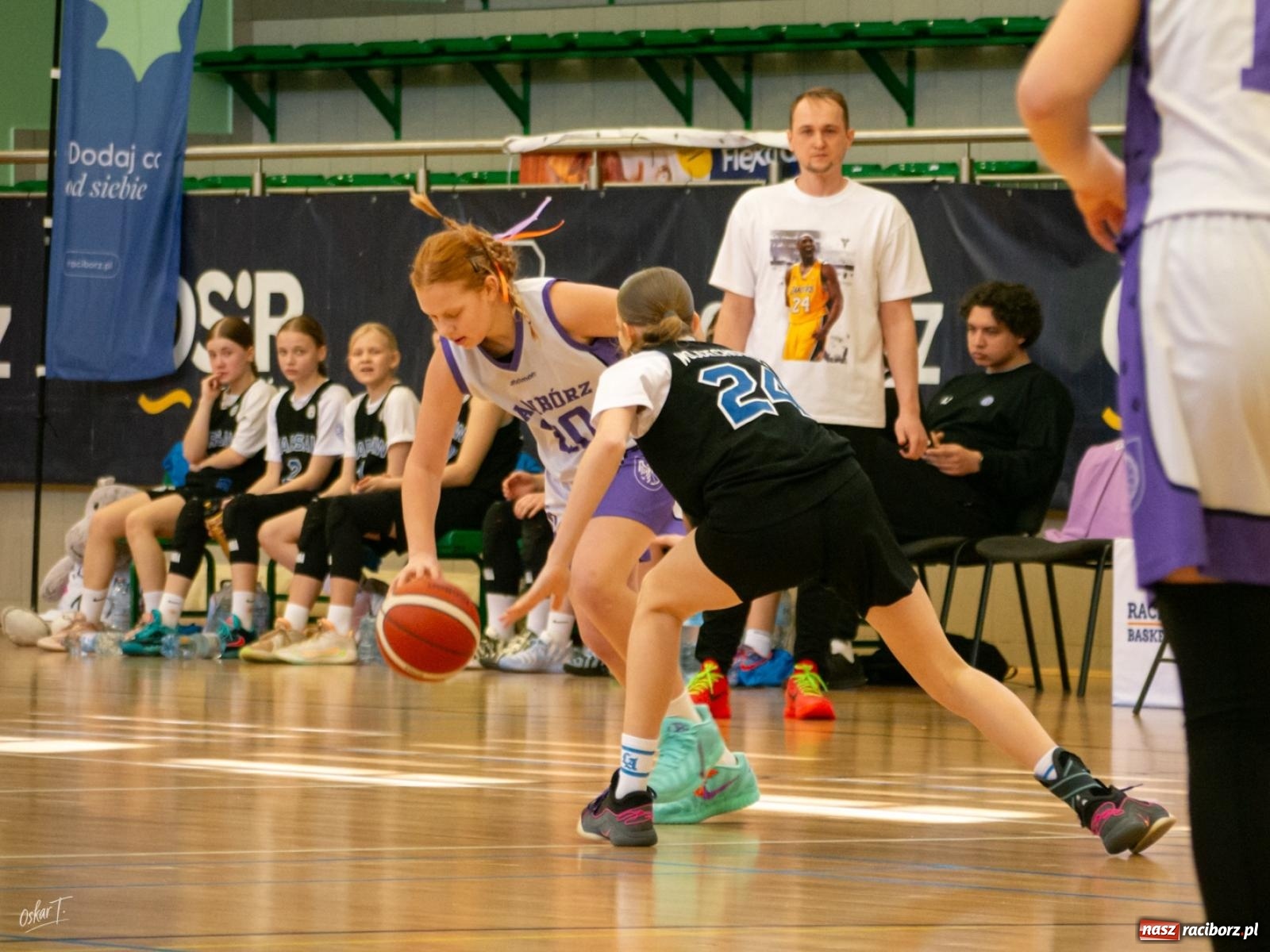 Zdjęcie w galerii na portalu naszraciborz.pl: Walka do końca mimo strat. Koszykarki MiniBasketball Racibórz uległy Warsaw Basketball [FOTO] wiadomości z regionu