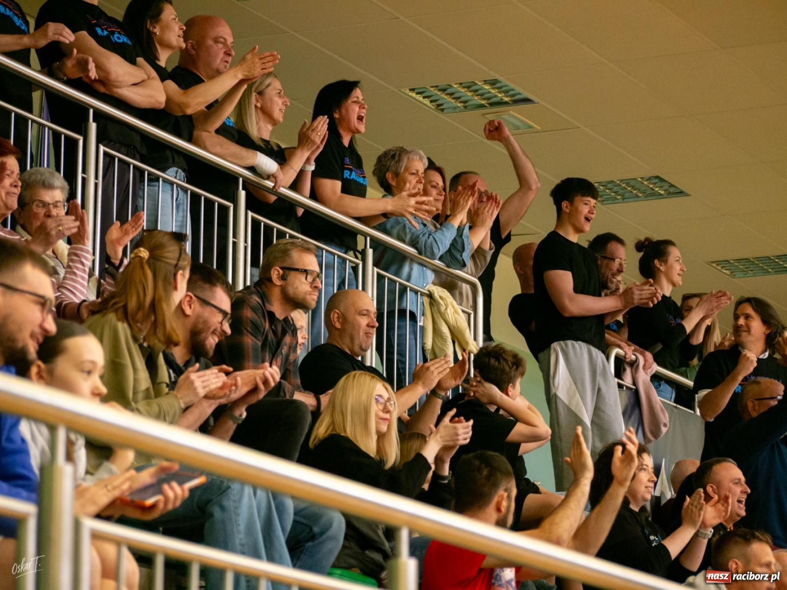 Zdjęcie w galerii na portalu naszraciborz.pl: Walka do końca mimo strat. Koszykarki MiniBasketball Racibórz uległy Warsaw Basketball [FOTO] wiadomości z regionu
