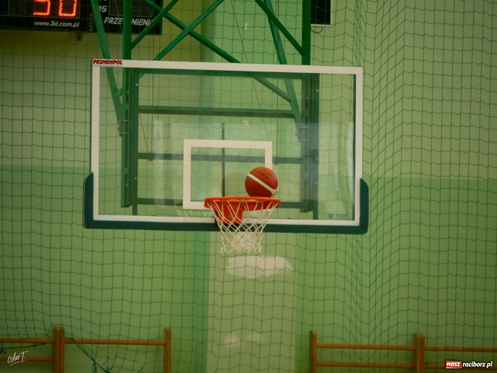 Zdjęcie w galerii na portalu naszraciborz.pl: Walka do końca mimo strat. Koszykarki MiniBasketball Racibórz uległy Warsaw Basketball [FOTO] wiadomości z regionu