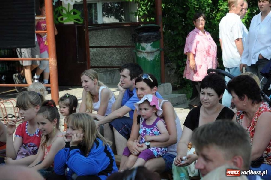 Zdjęcie w galerii na portalu naszraciborz.pl: Festyn z okazji Dnia Dziecka w Borucinie wiadomości z regionu