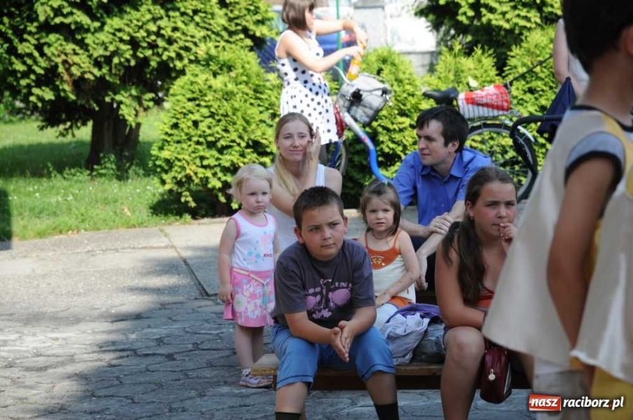 Zdjęcie w galerii na portalu naszraciborz.pl: Festyn z okazji Dnia Dziecka w Borucinie wiadomości z regionu