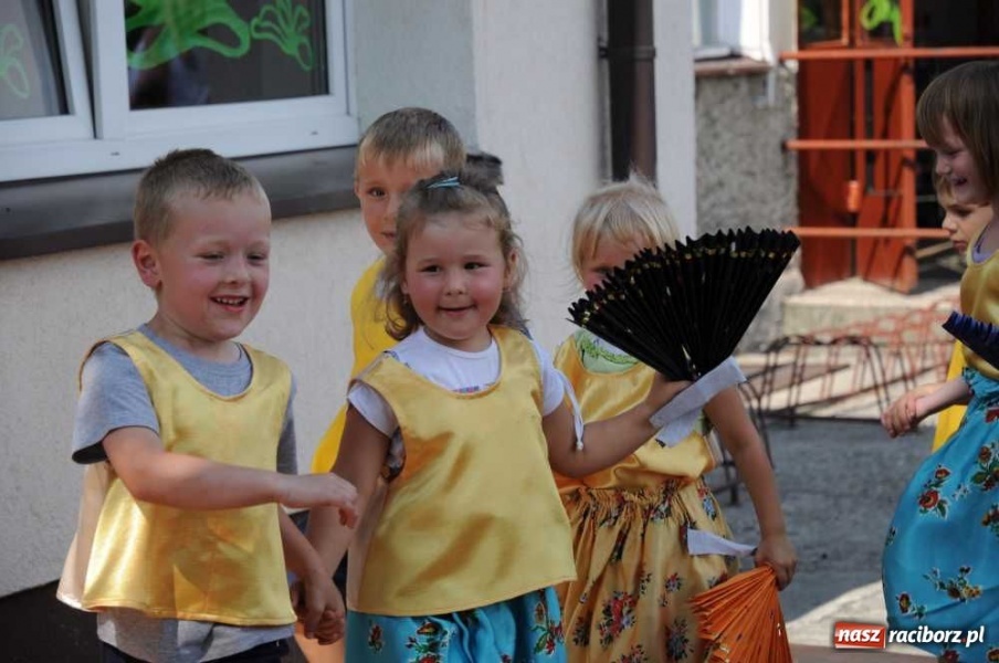 Zdjęcie w galerii na portalu naszraciborz.pl: Festyn z okazji Dnia Dziecka w Borucinie wiadomości z regionu