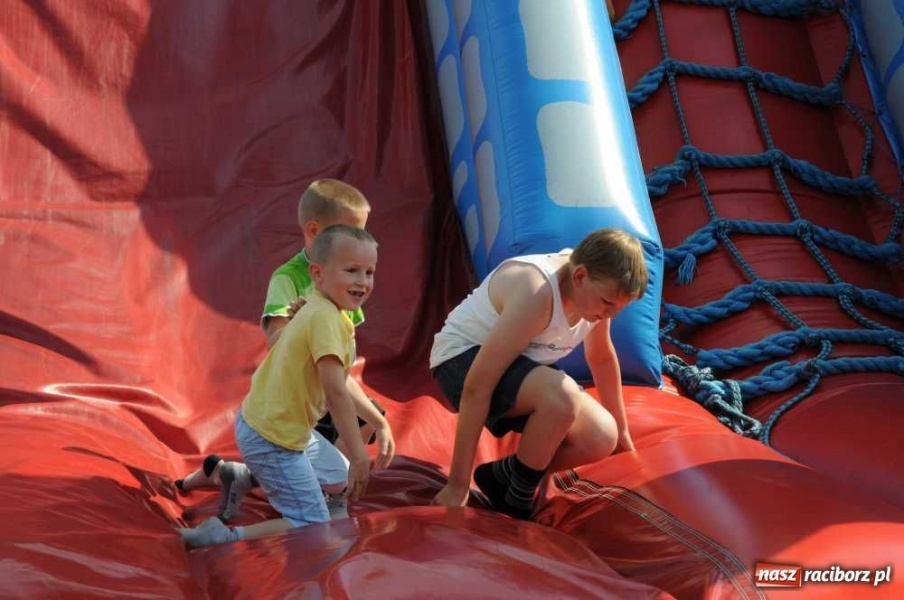 Zdjęcie w galerii na portalu naszraciborz.pl: Festyn z okazji Dnia Dziecka w Borucinie wiadomości z regionu