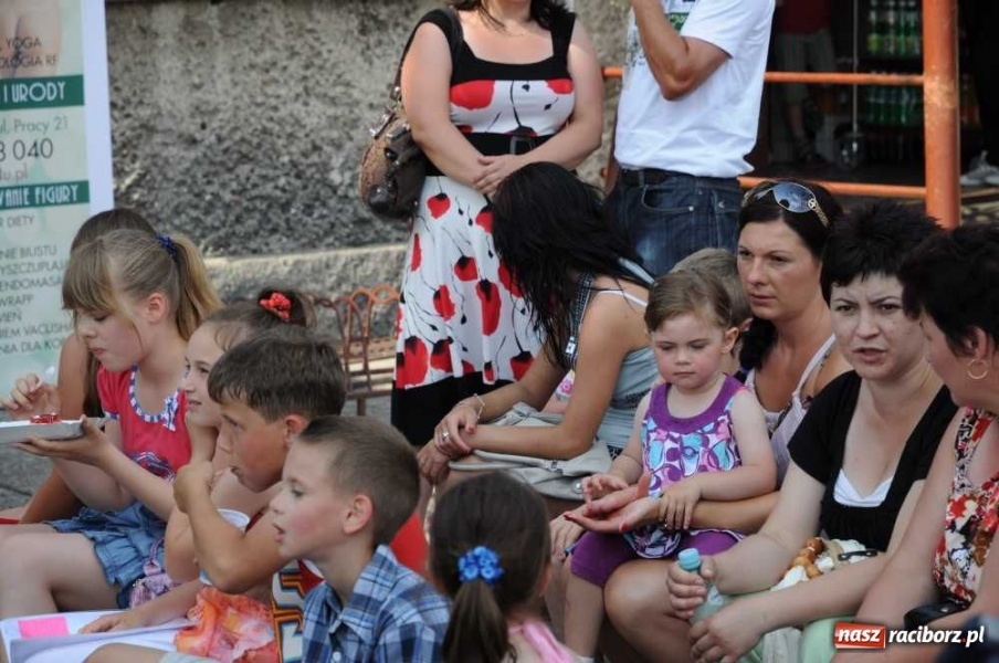 Zdjęcie w galerii na portalu naszraciborz.pl: Festyn z okazji Dnia Dziecka w Borucinie wiadomości z regionu