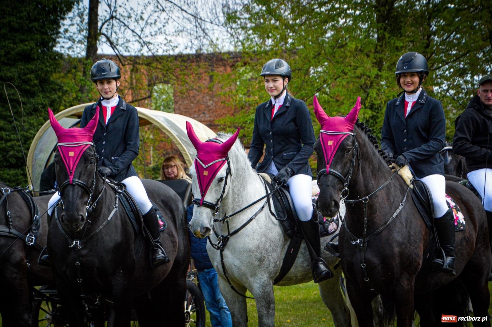 Zdjęcie w galerii na portalu naszraciborz.pl: Łubowice: tradycja i jeździectwo w jednym wydarzeniu [FOTO i WIDEO] wiadomości z regionu