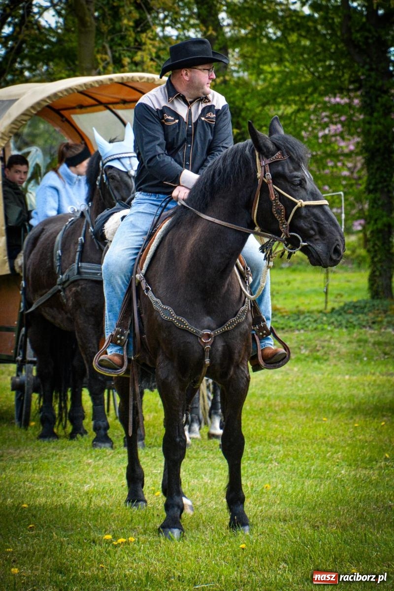 Zdjęcie w galerii na portalu naszraciborz.pl: Łubowice: tradycja i jeździectwo w jednym wydarzeniu [FOTO i WIDEO] wiadomości z regionu