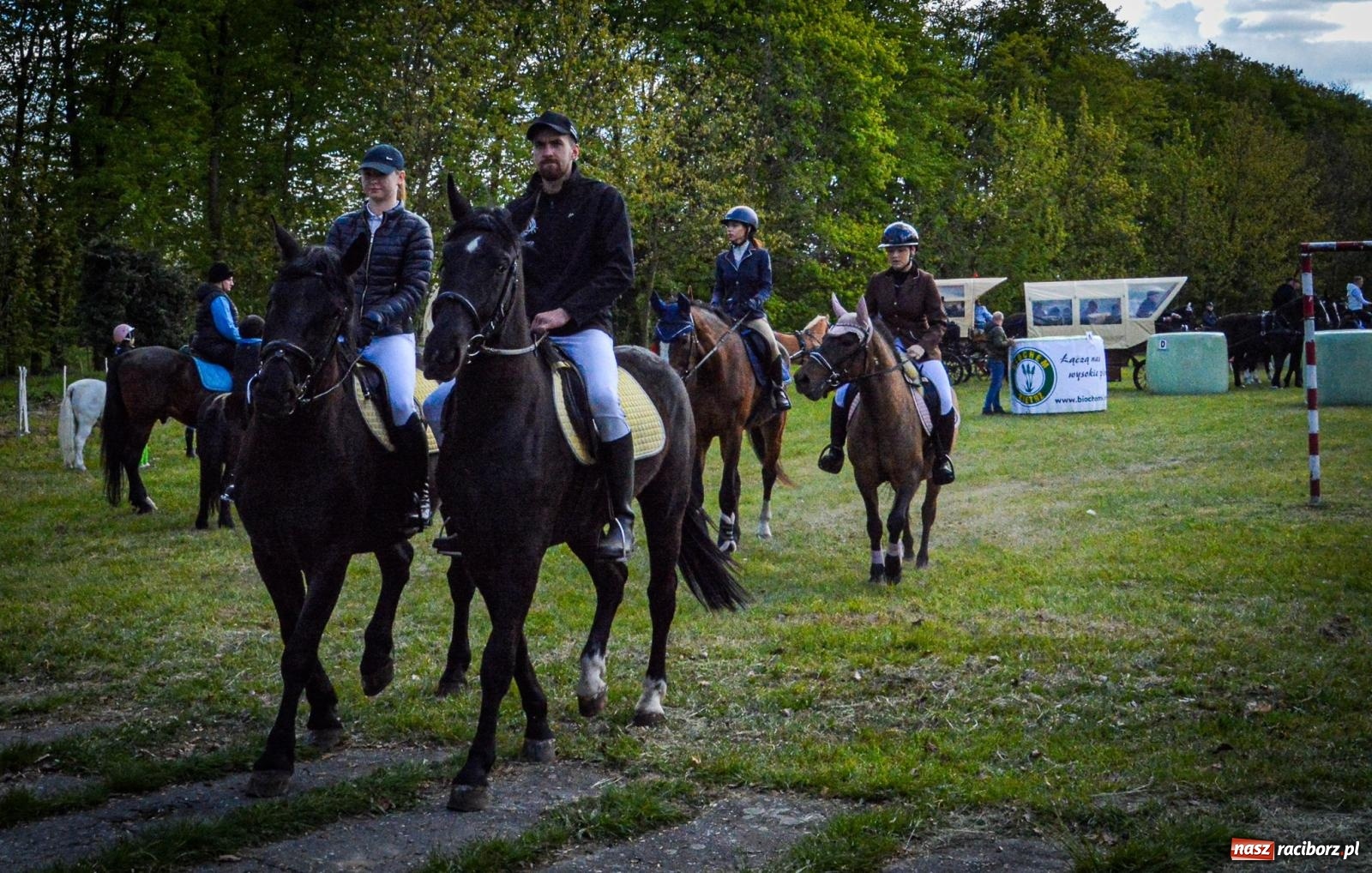 Zdjęcie w galerii na portalu naszraciborz.pl: Łubowice: tradycja i jeździectwo w jednym wydarzeniu [FOTO i WIDEO] wiadomości z regionu