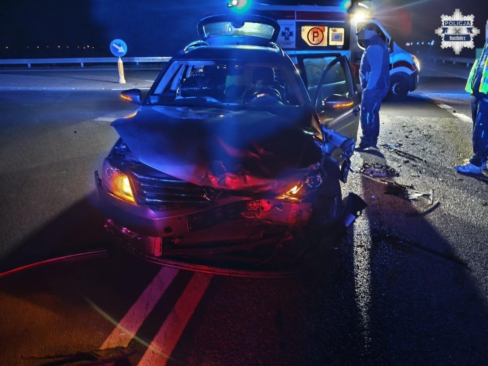 Zdjęcie w galerii na portalu naszraciborz.pl: Groźne zdarzenie drogowe w Zabełkowie [FOTO] wiadomości z regionu