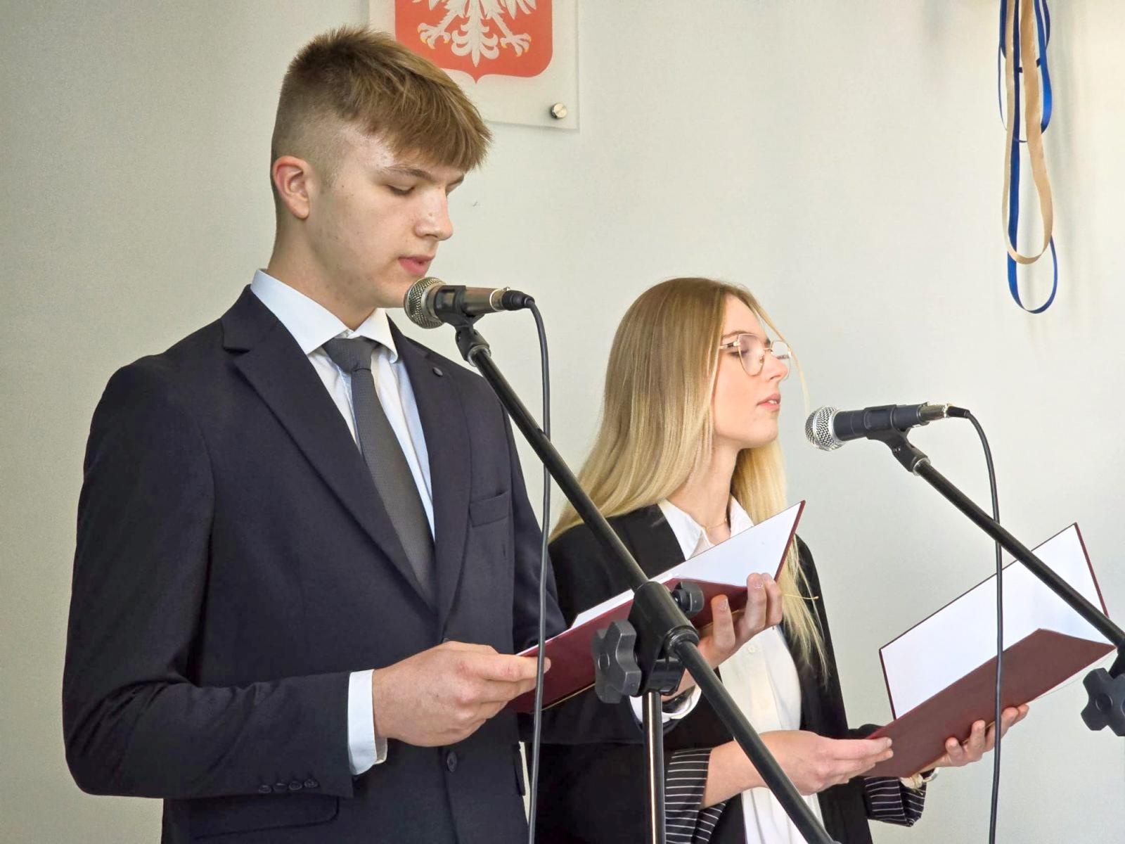 Zdjęcie w galerii na portalu naszraciborz.pl: Z przystani CKZiU nr 1 na ocean życia. Budowlanka i Gastronomik żegnają absolwentów wiadomości z regionu