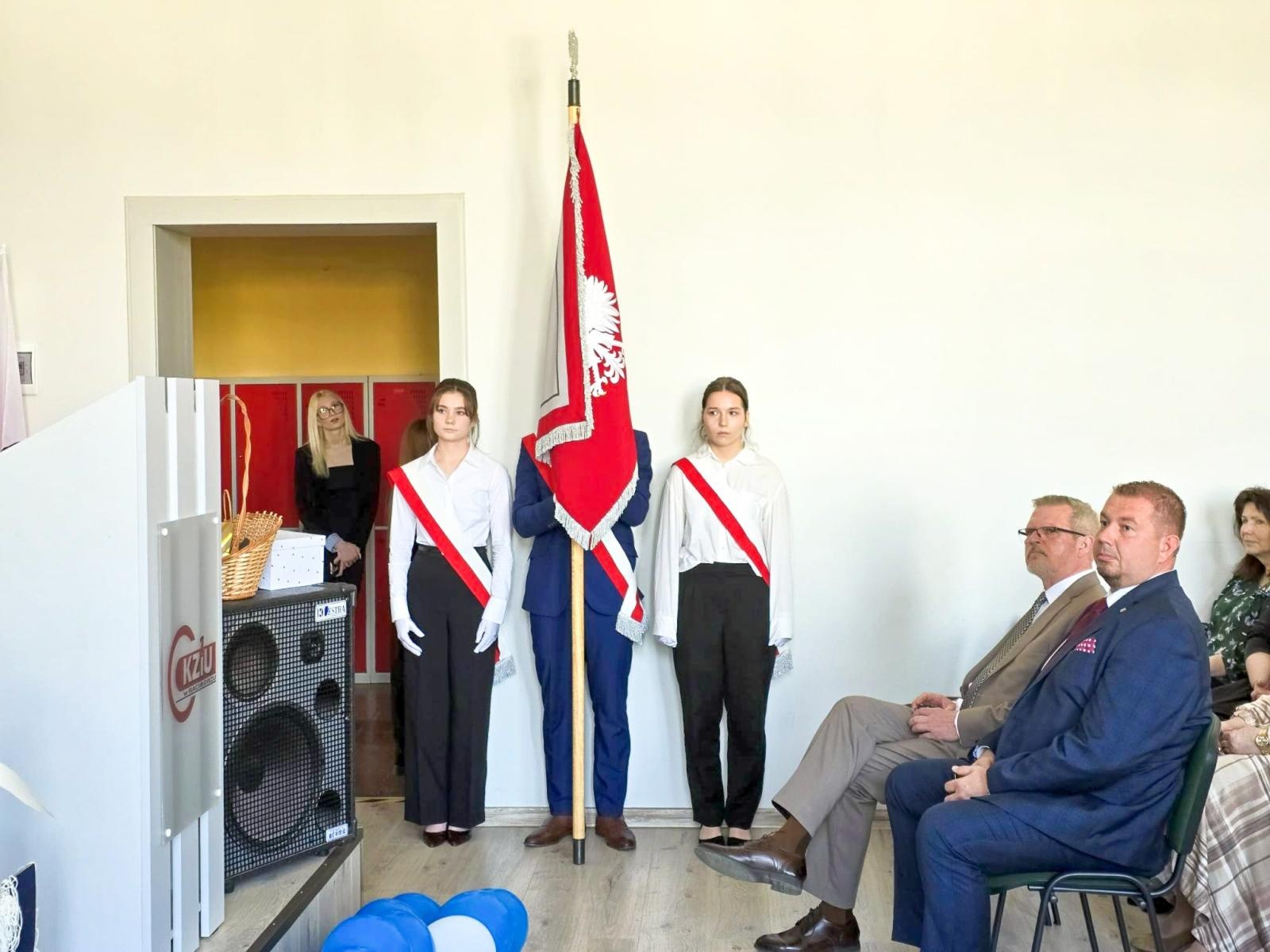 Zdjęcie w galerii na portalu naszraciborz.pl: Z przystani CKZiU nr 1 na ocean życia. Budowlanka i Gastronomik żegnają absolwentów wiadomości z regionu