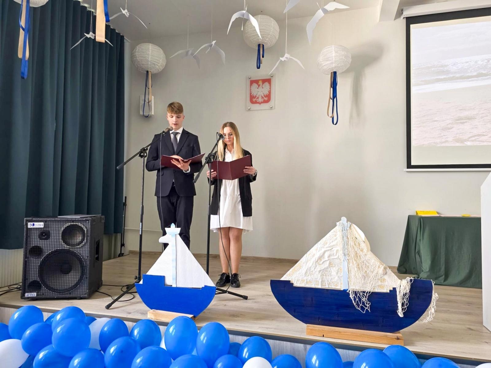 Zdjęcie w galerii na portalu naszraciborz.pl: Z przystani CKZiU nr 1 na ocean życia. Budowlanka i Gastronomik żegnają absolwentów wiadomości z regionu