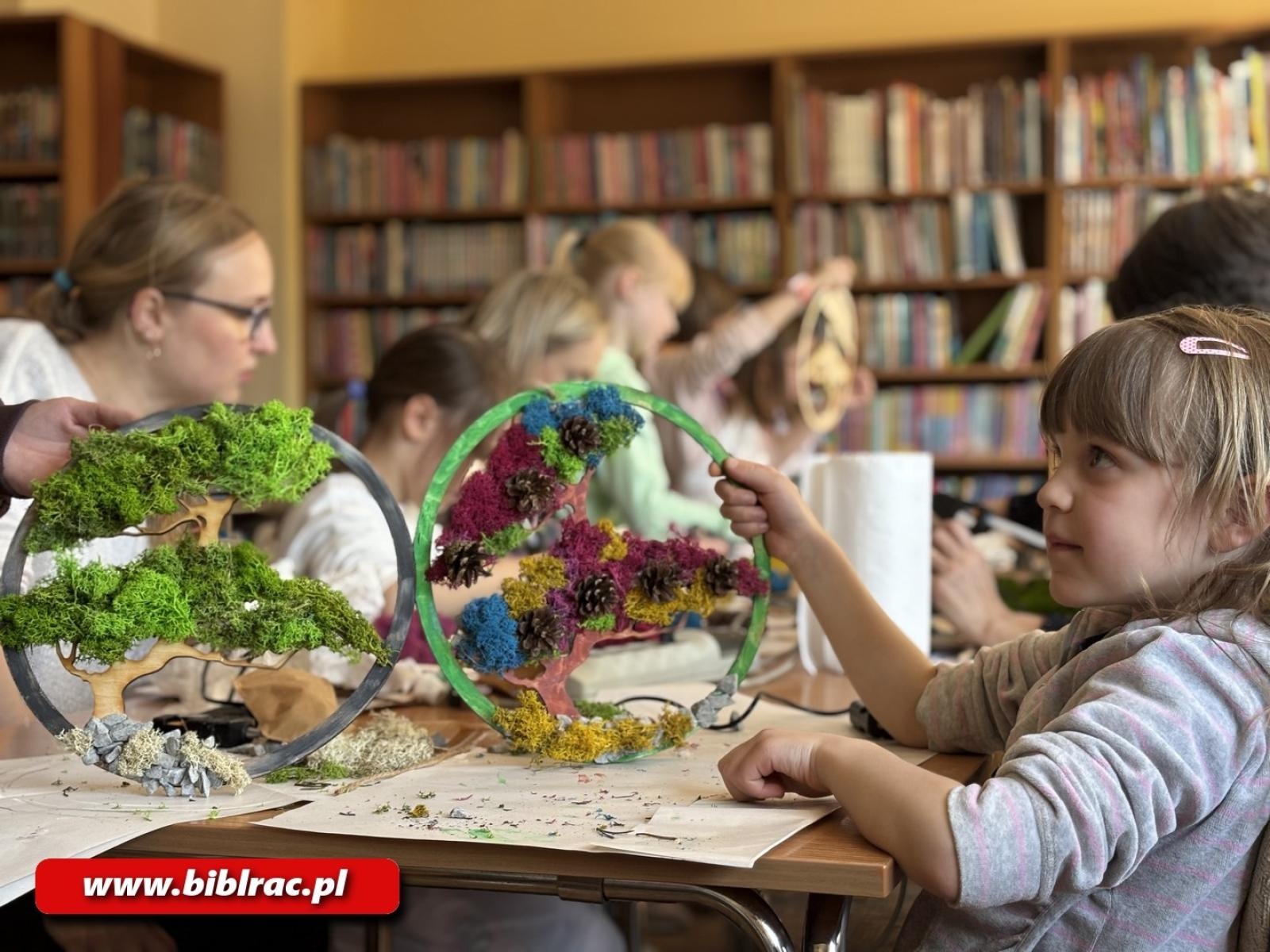 Zdjęcie w galerii na portalu naszraciborz.pl: Kreatywne warsztaty w raciborskich filiach bibliotecznych wiadomości z regionu