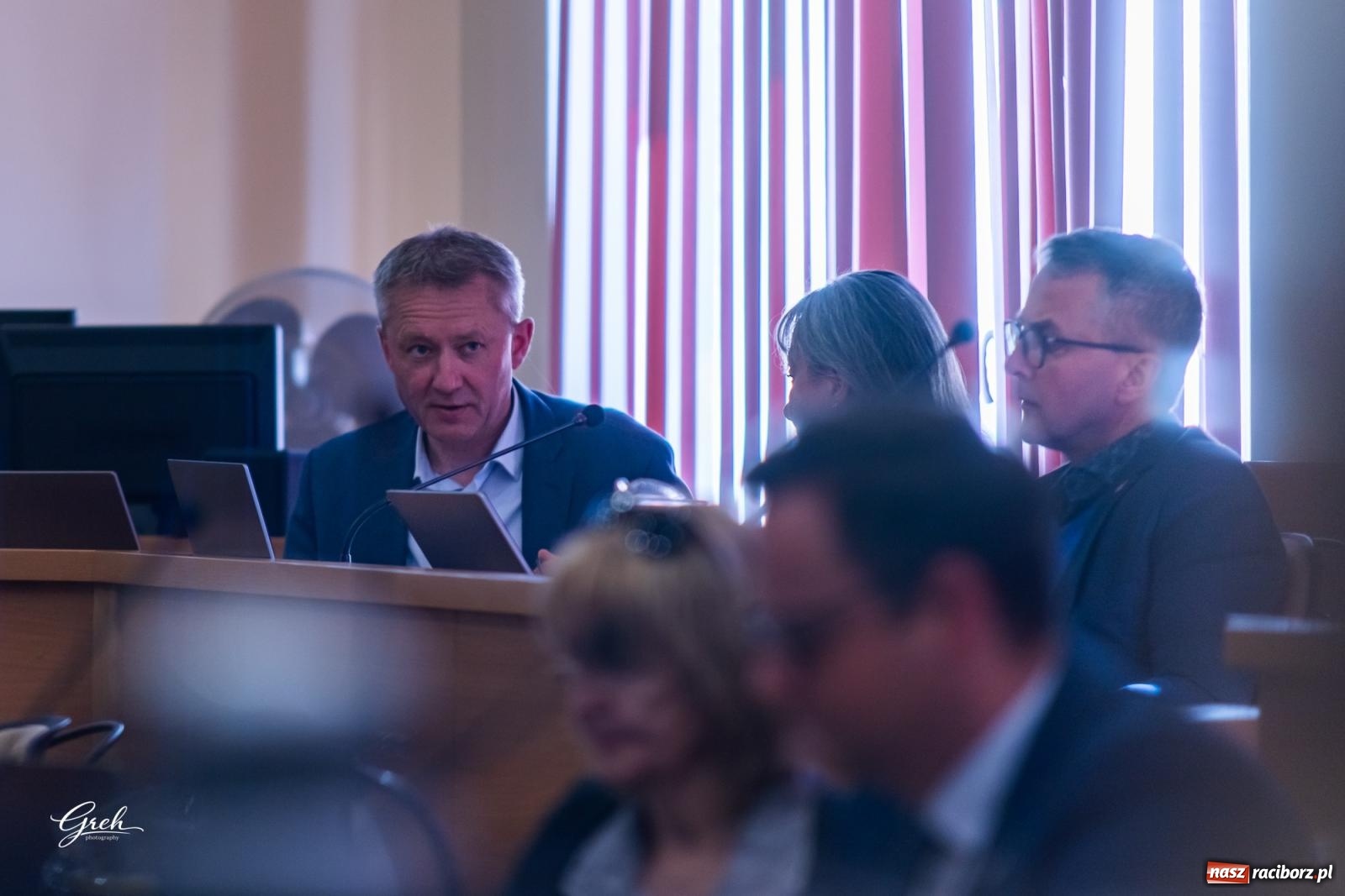 Zdjęcie w galerii na portalu naszraciborz.pl: Raciborska komisja o gospodarce odpadami i inwestycjach miejskich. Gorąca dyskusja radnych wiadomości z regionu