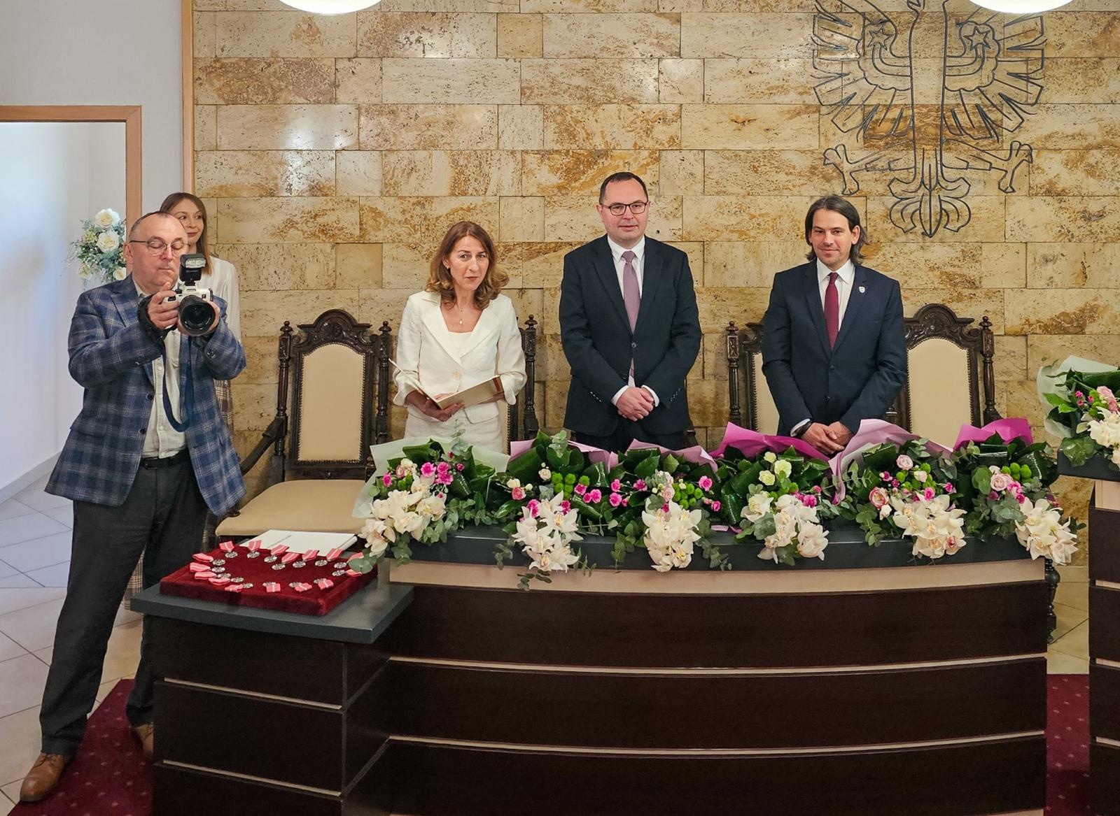 Zdjęcie w galerii na portalu naszraciborz.pl: Medale za długoletnie pożycie małżeńskie wręczone w Raciborzu wiadomości z regionu