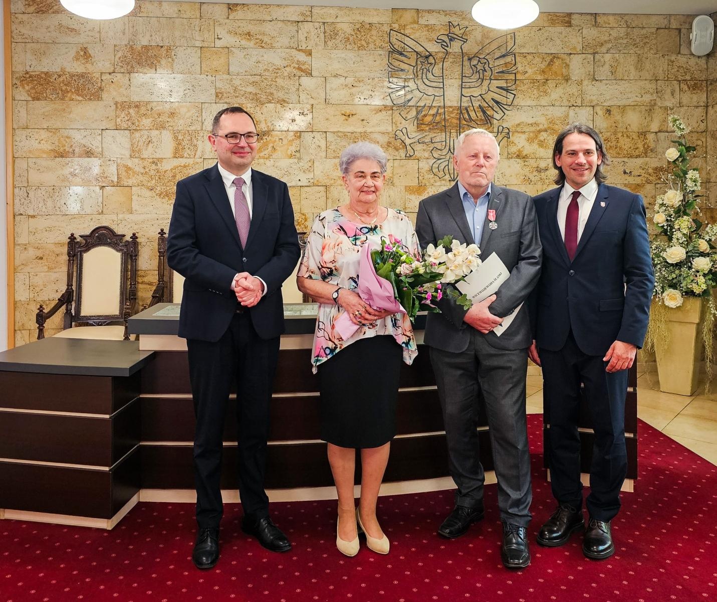 Zdjęcie w galerii na portalu naszraciborz.pl: Medale za długoletnie pożycie małżeńskie wręczone w Raciborzu wiadomości z regionu