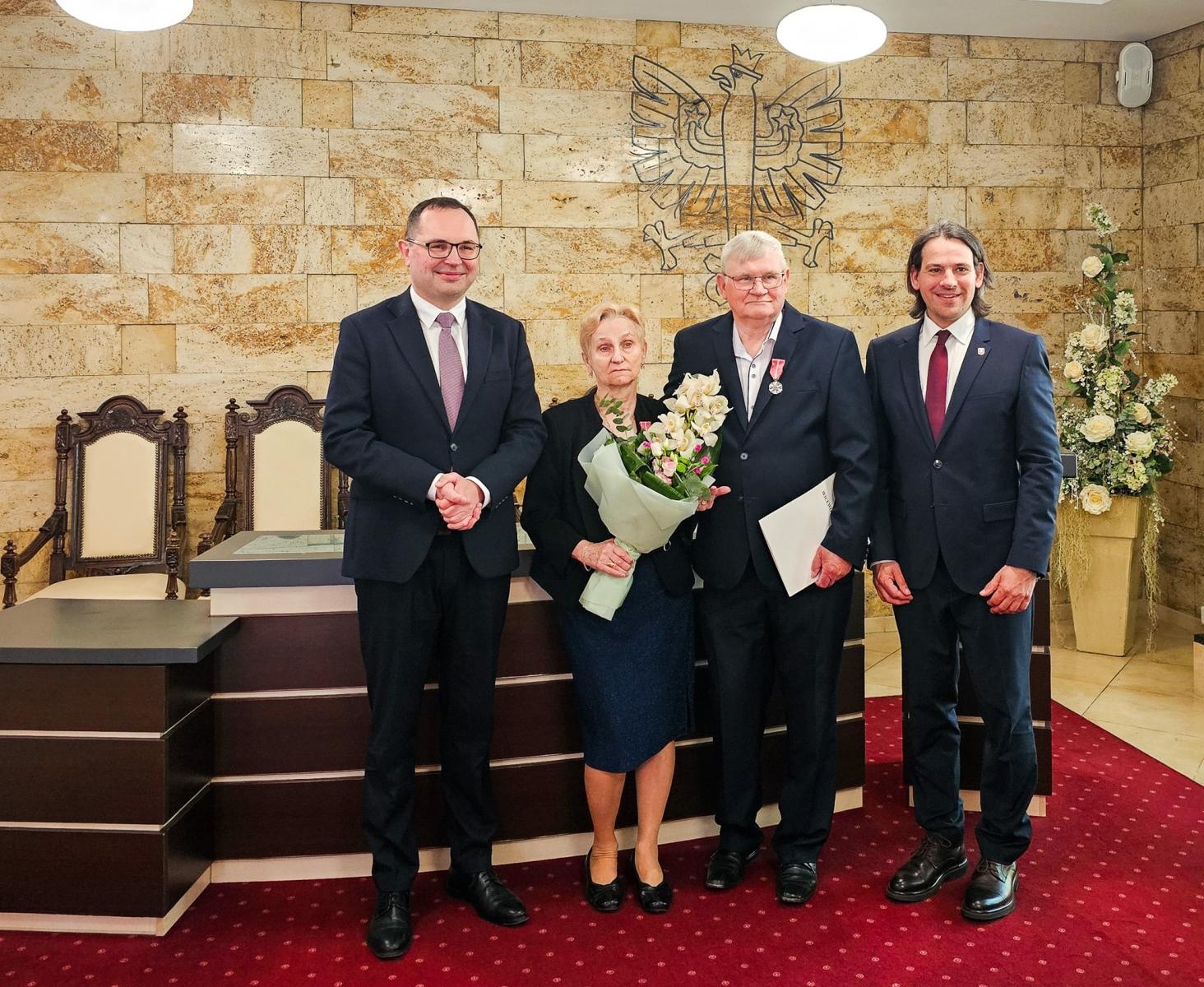 Zdjęcie w galerii na portalu naszraciborz.pl: Medale za długoletnie pożycie małżeńskie wręczone w Raciborzu wiadomości z regionu