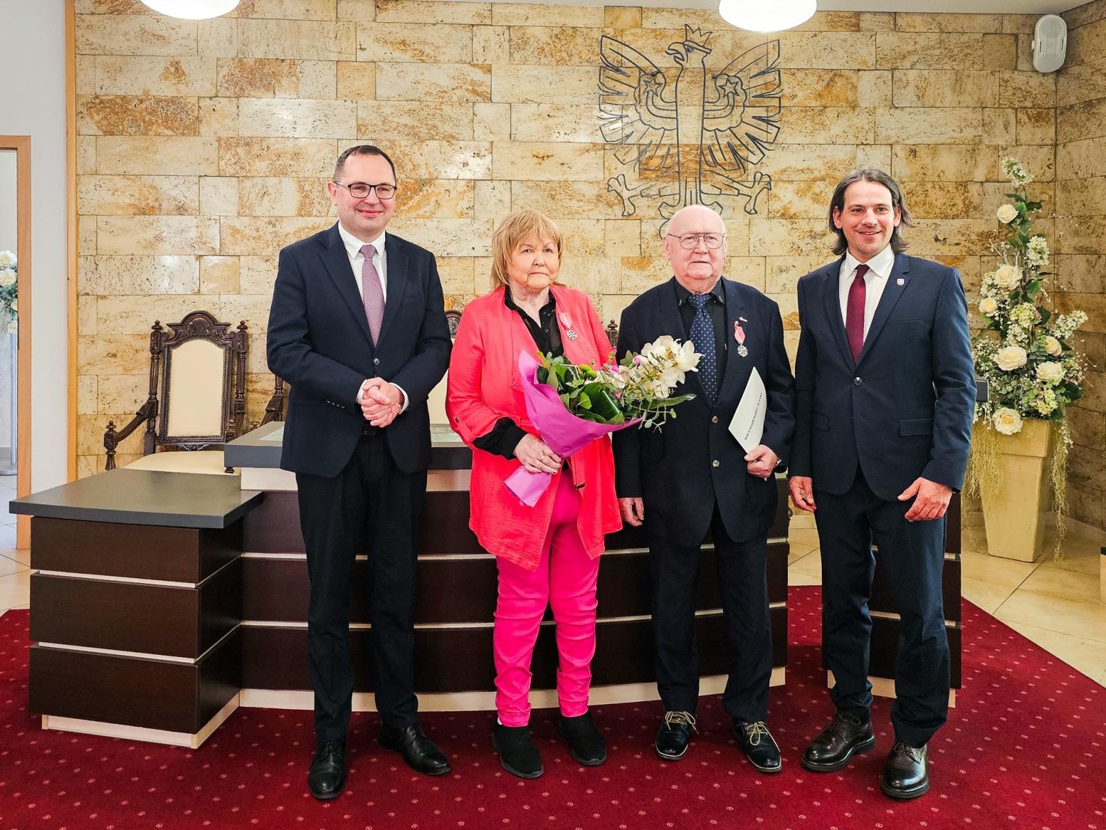 Zdjęcie w galerii na portalu naszraciborz.pl: Medale za długoletnie pożycie małżeńskie wręczone w Raciborzu wiadomości z regionu