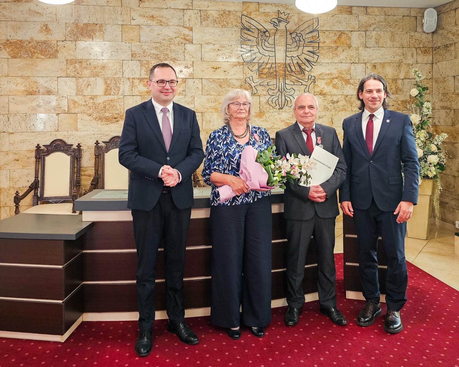 Zdjęcie w galerii na portalu naszraciborz.pl: Medale za długoletnie pożycie małżeńskie wręczone w Raciborzu wiadomości z regionu