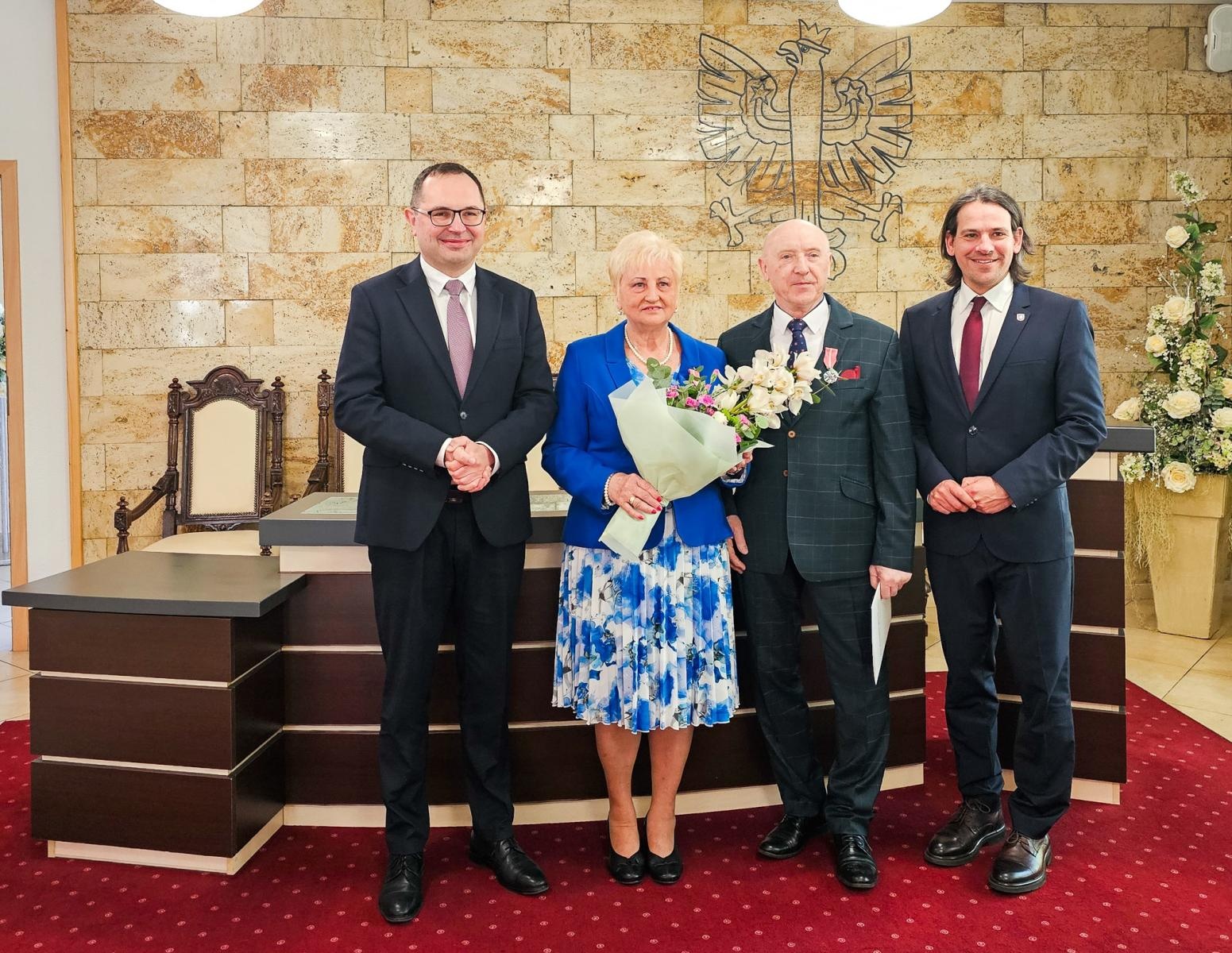 Zdjęcie w galerii na portalu naszraciborz.pl: Medale za długoletnie pożycie małżeńskie wręczone w Raciborzu wiadomości z regionu
