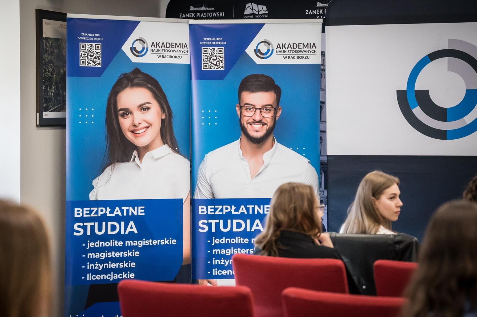 Zdjęcie w galerii na portalu naszraciborz.pl: Edukacja ma znaczenie – międzynarodowa konferencja studentów pedagogiki w Raciborzu wiadomości z regionu