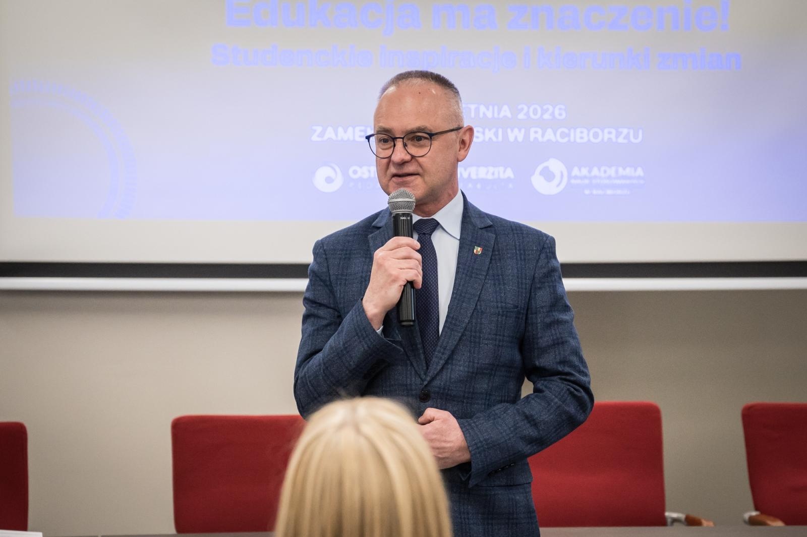 Zdjęcie w galerii na portalu naszraciborz.pl: Edukacja ma znaczenie – międzynarodowa konferencja studentów pedagogiki w Raciborzu wiadomości z regionu