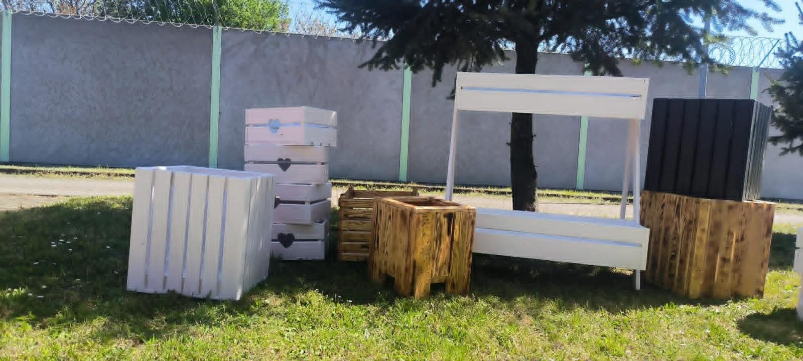 Zdjęcie w galerii na portalu naszraciborz.pl: Drewniane skrzynki i donice z zakładu poprawczego trafiają na rynek. Inicjatywa łączy ekologię i resocjalizację wiadomości z regionu